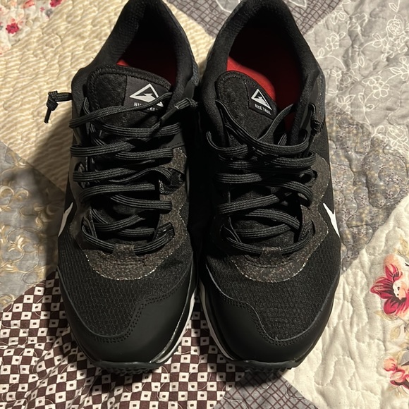 Nikes for sale! - Picture 5 of 7